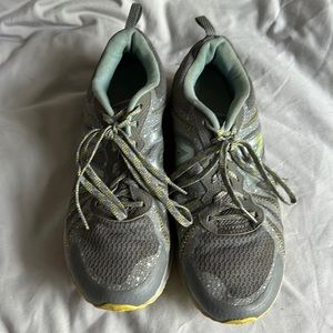 Women’s running shoes